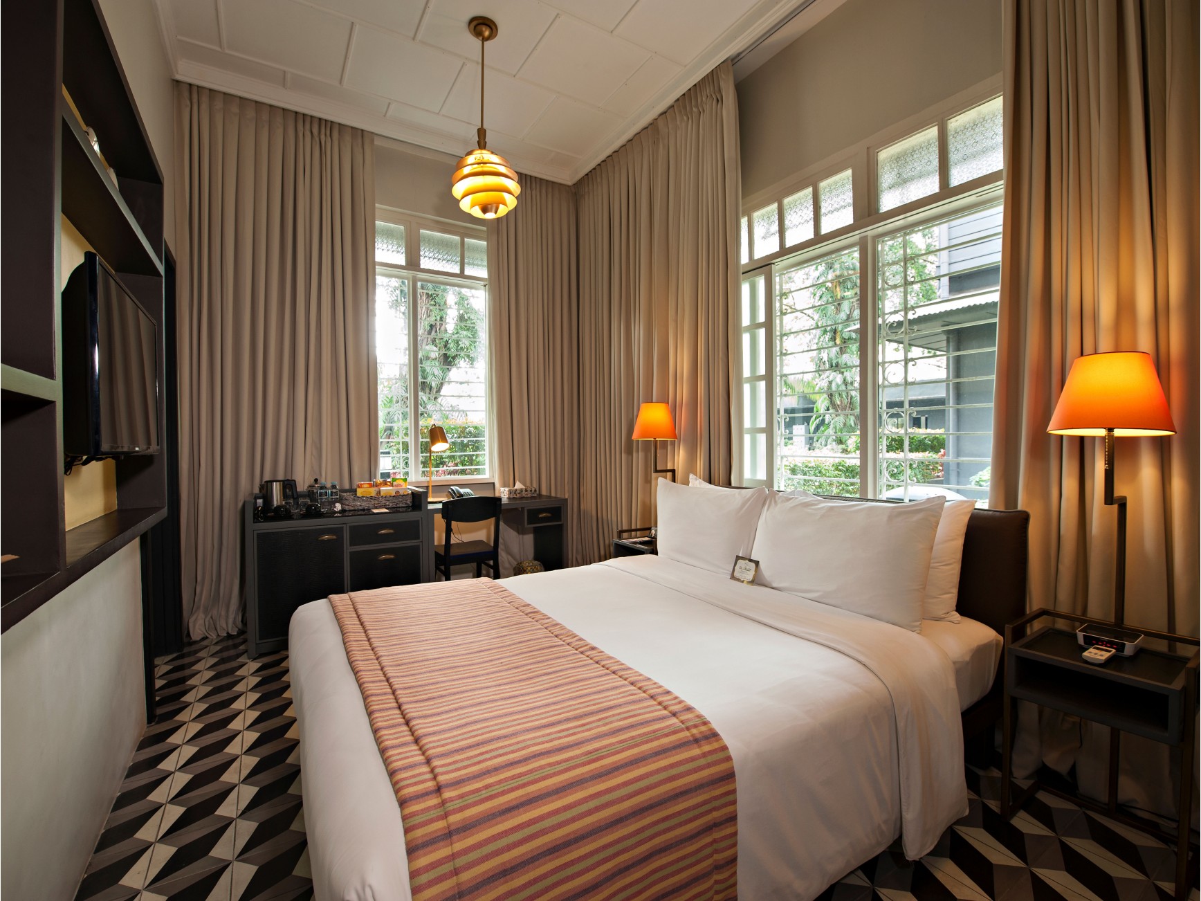 Rooms Cabins Suites At The Henry Hotel Manila Manila